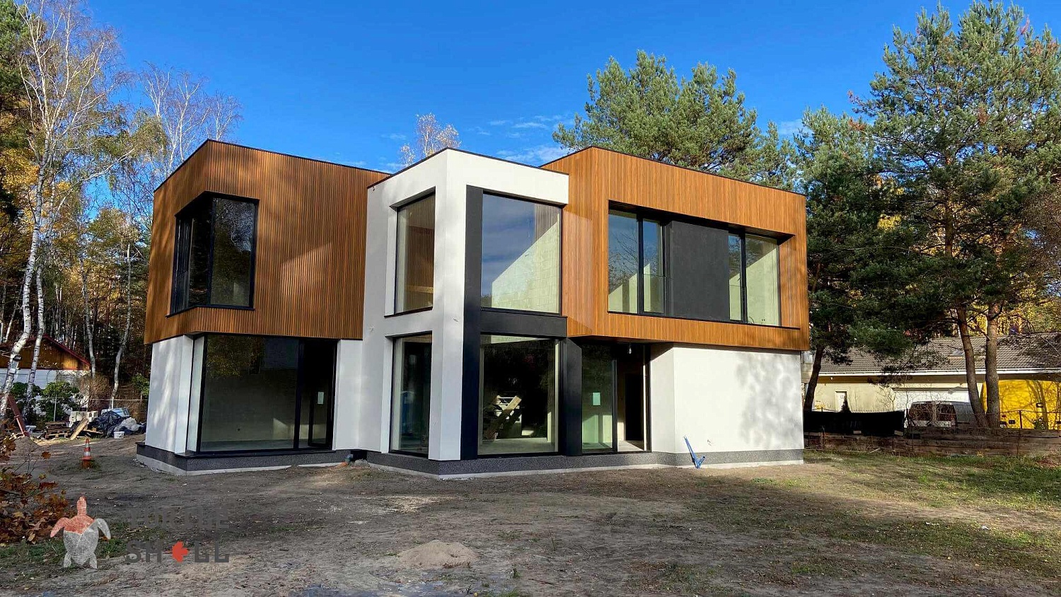 Профессиональное решение для облицовки зданий — реечные панели ДПК TURTLE SHELL Siberian Pine